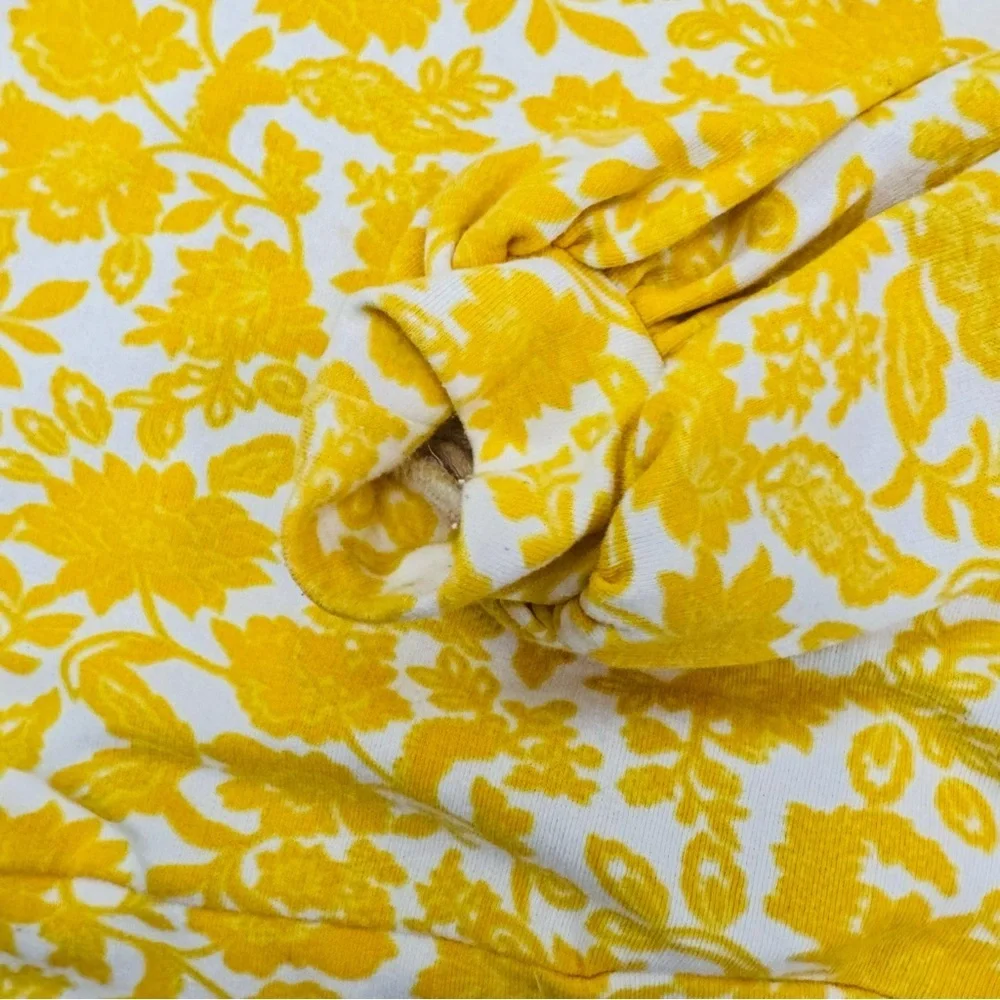 Yellow shirt - Picture 4 of 6